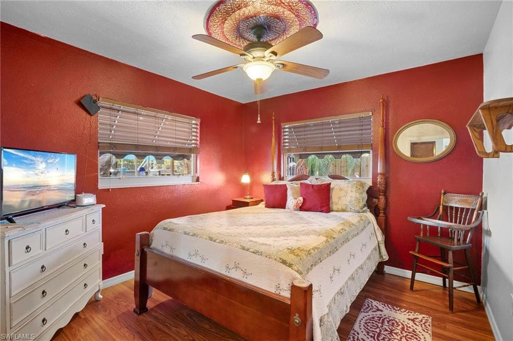 2114 E Gardenia CIR, NORTH FORT MYERS FL 33917-25