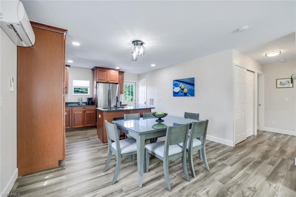 3561 Thomasson DR, NAPLES FL 34112-9