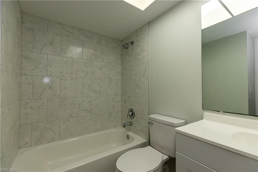 1104 SE 8th ST 7-7
