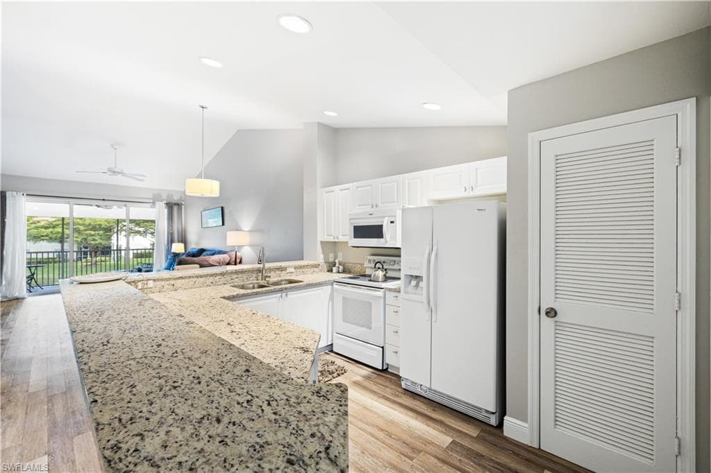 5455 Worthington LN # 202, NAPLES FL 34110-1