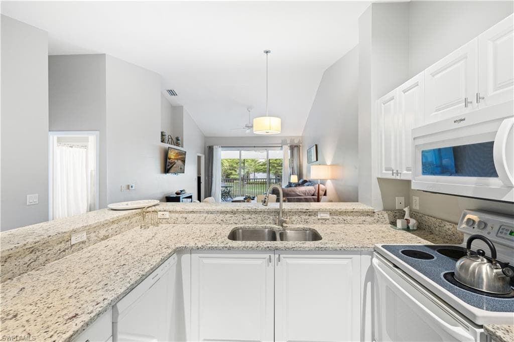 5455 Worthington LN # 202, NAPLES FL 34110-3