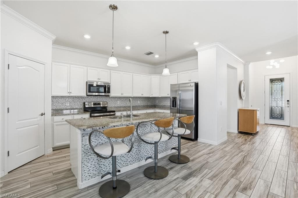 9551 Albero CT, FORT MYERS FL 33908-8