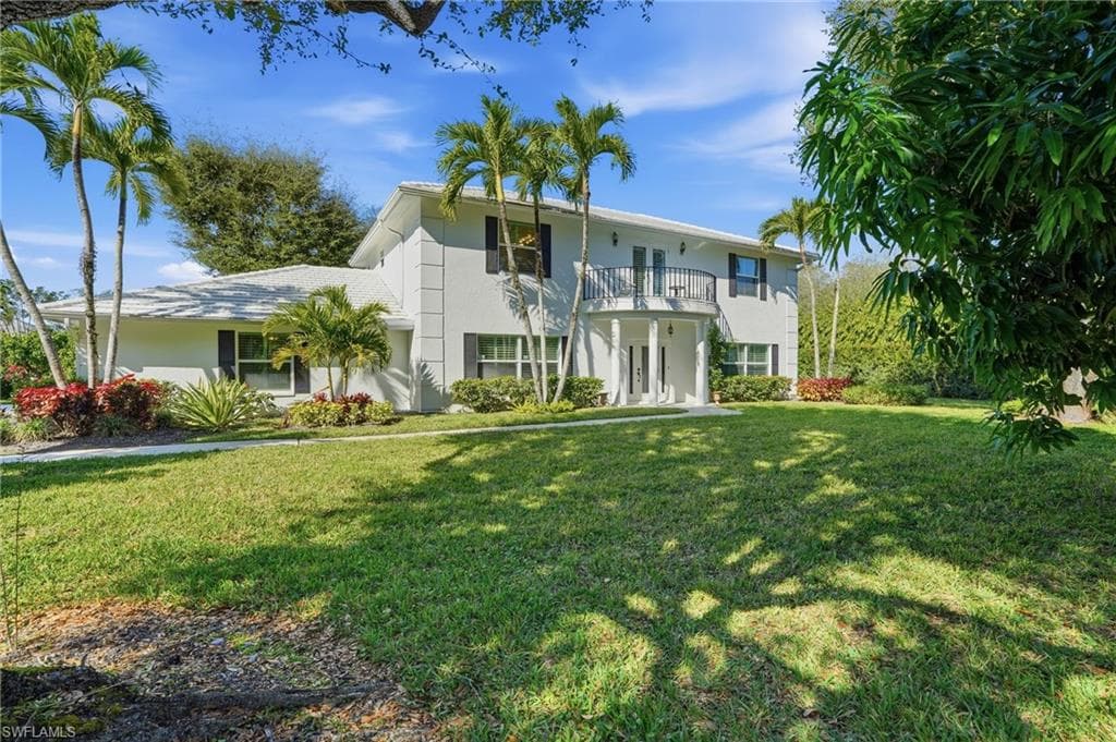 7395 Stonegate DR, NAPLES FL 34109-1