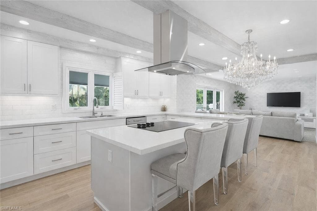 7395 Stonegate DR, NAPLES FL 34109-6