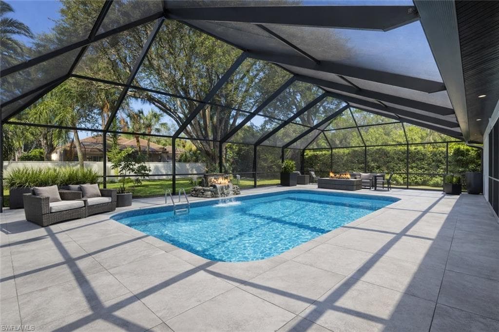 7395 Stonegate DR, NAPLES FL 34109-13