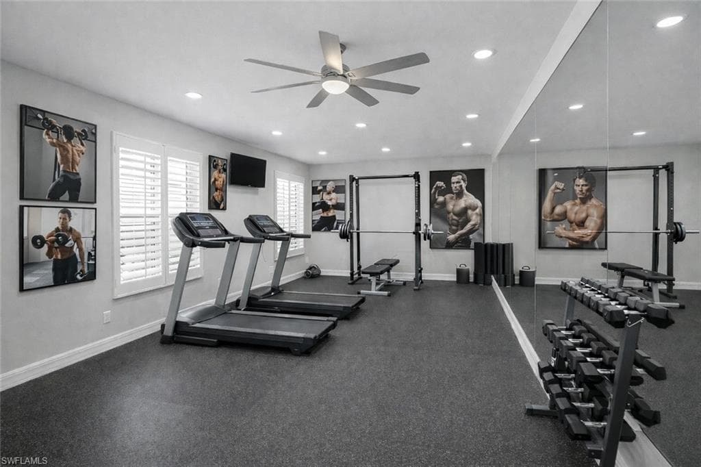 7395 Stonegate DR, NAPLES FL 34109-17