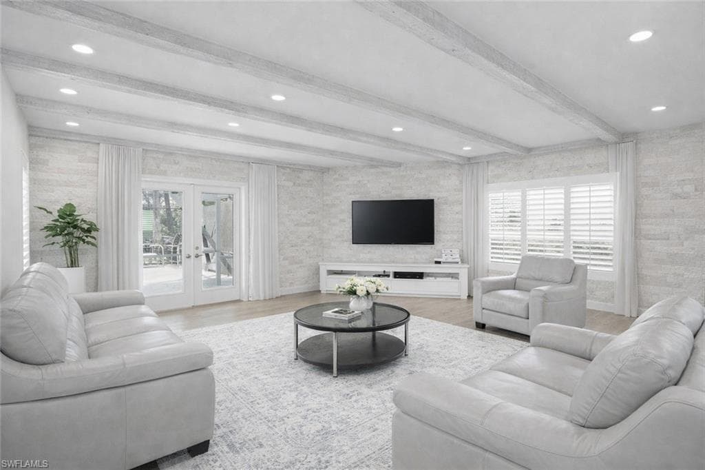 7395 Stonegate DR, NAPLES FL 34109-10