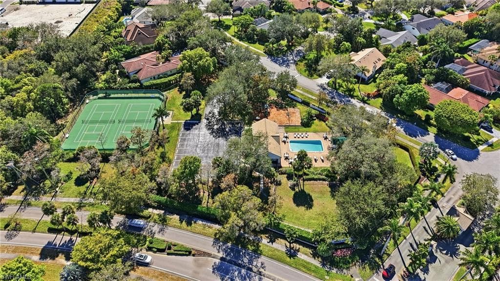 7395 Stonegate DR, NAPLES FL 34109-43