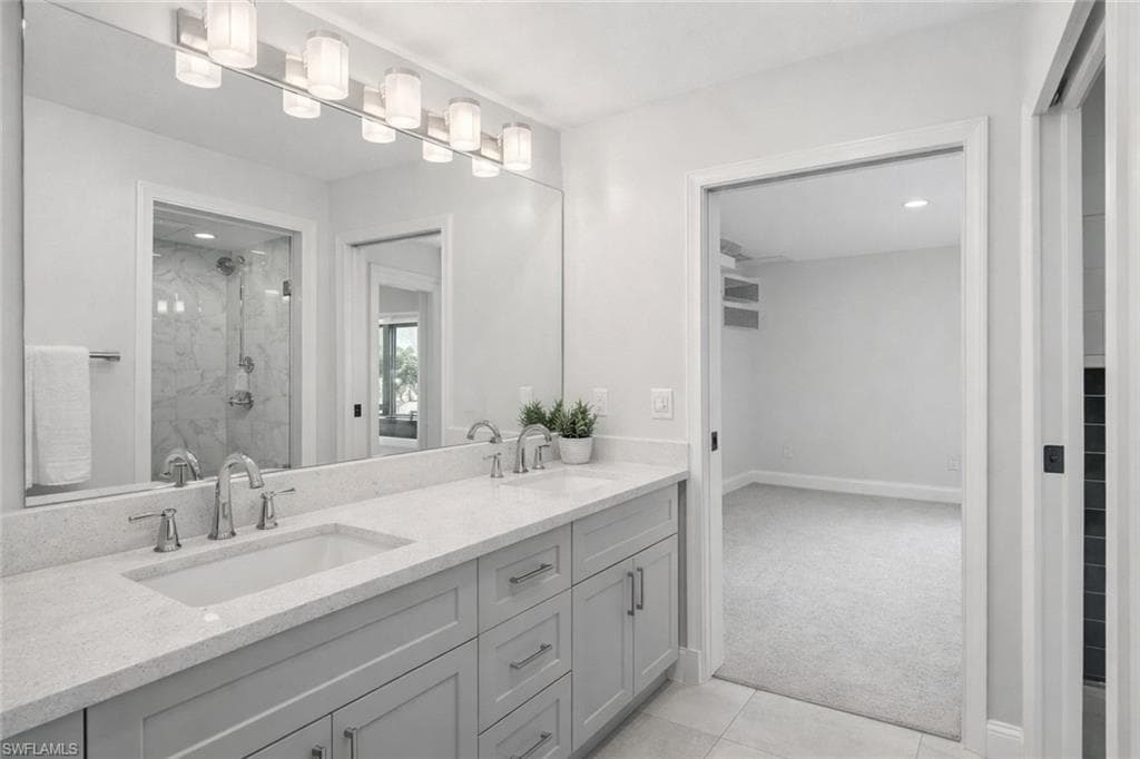 7395 Stonegate DR, NAPLES FL 34109-34