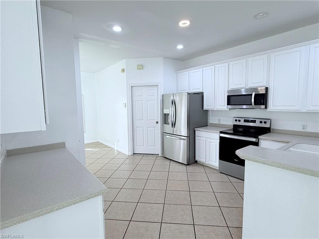 8258 Silver Birch WAY, LEHIGH ACRES FL 33971-10