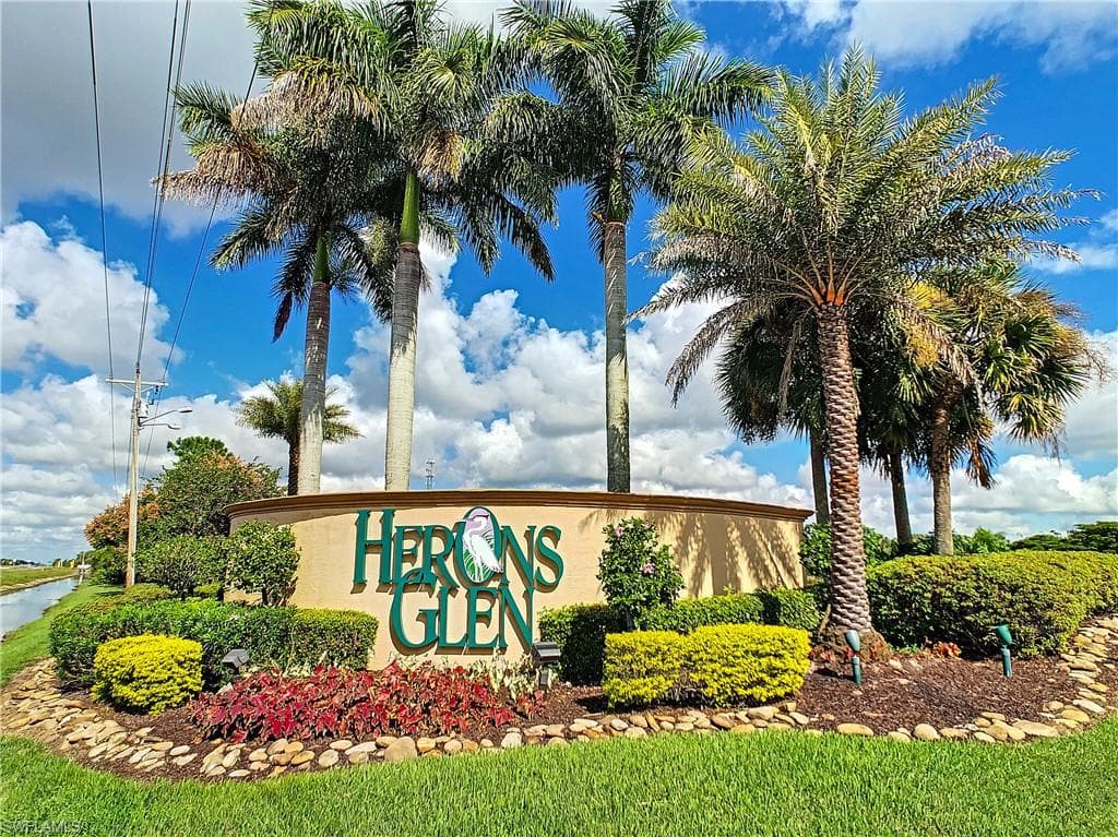 1821 Palo Duro BLVD, NORTH FORT MYERS FL 33917-4