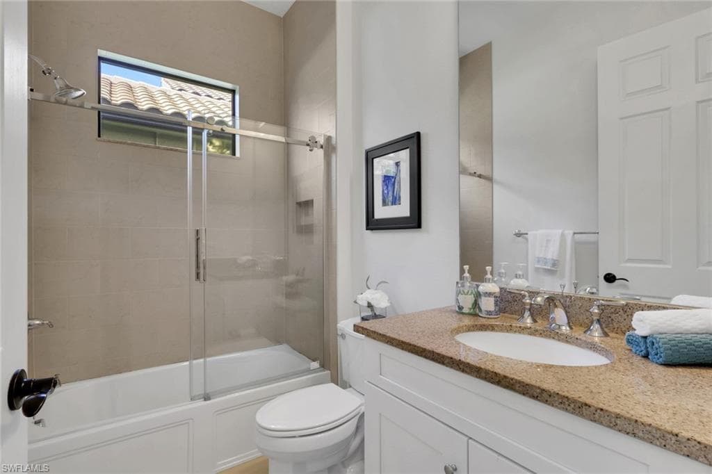 9333 Isla Bella Circle, BONITA SPRINGS FL 34135-16