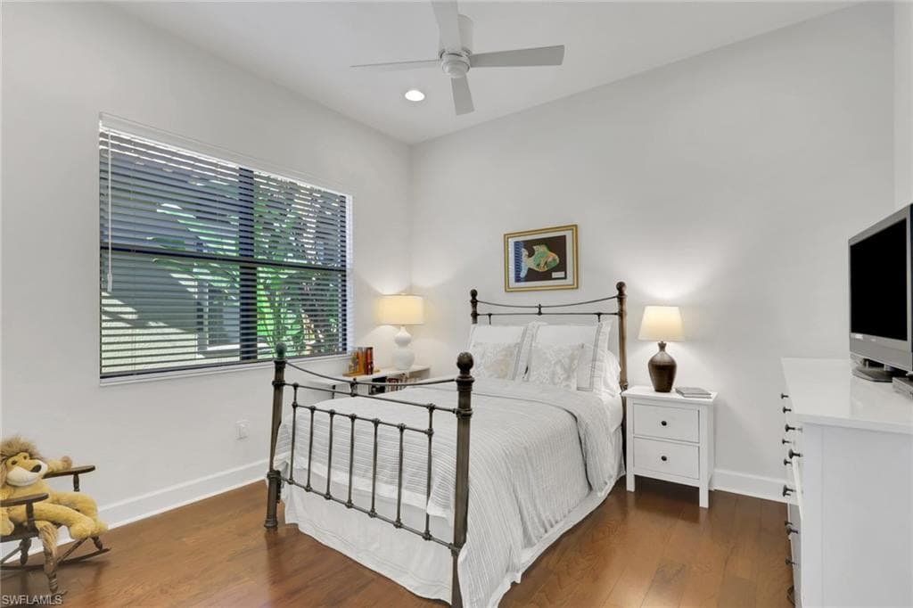 9333 Isla Bella Circle, BONITA SPRINGS FL 34135-15