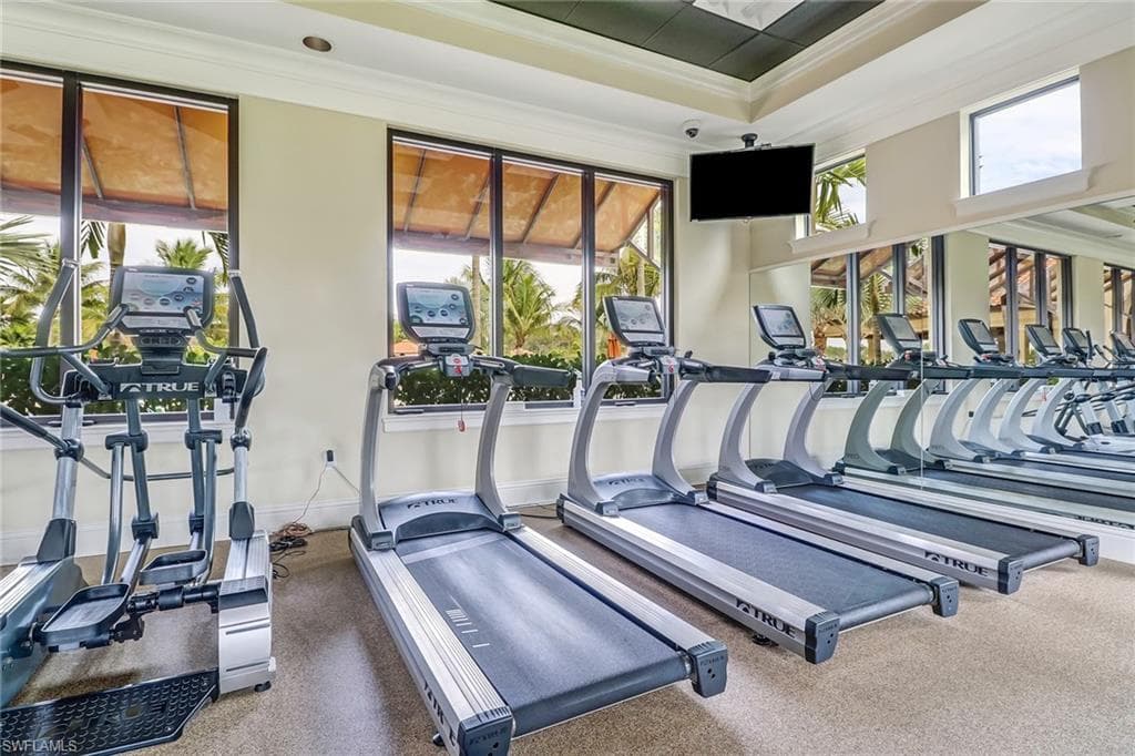 9333 Isla Bella Circle, BONITA SPRINGS FL 34135-33