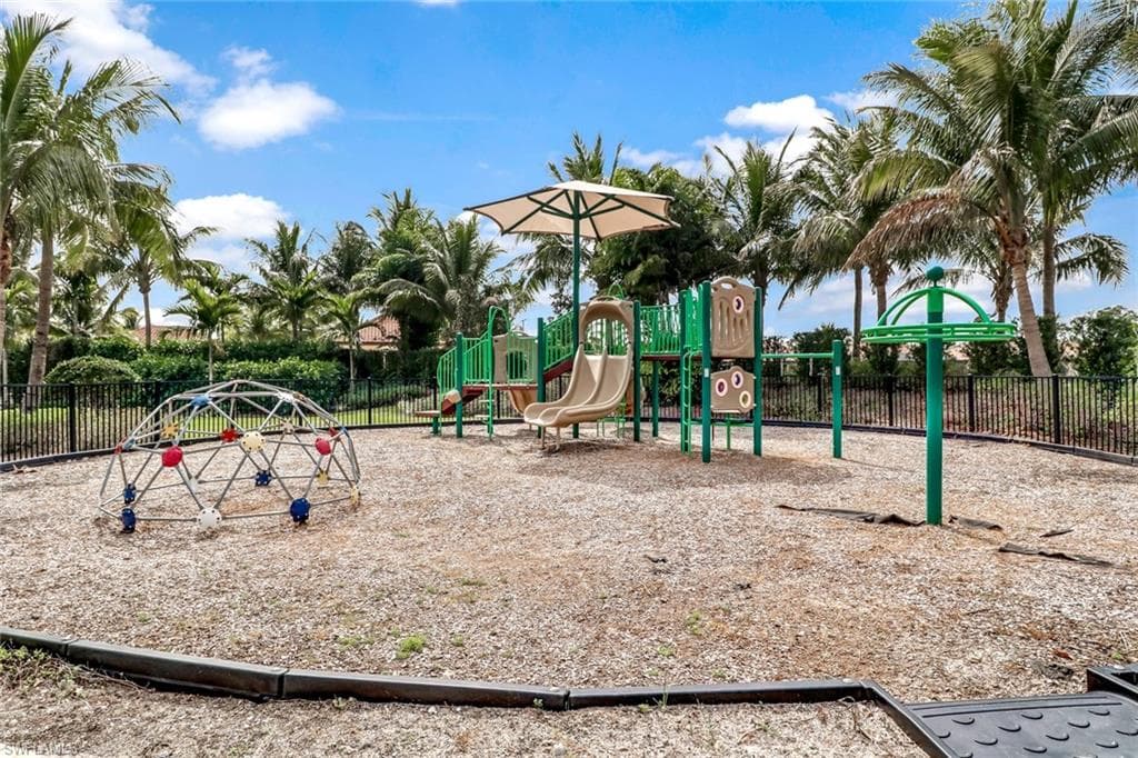 9333 Isla Bella Circle, BONITA SPRINGS FL 34135-34