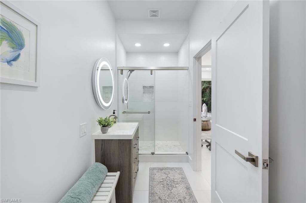 2943 Valencia WAY, FORT MYERS FL 33901-31