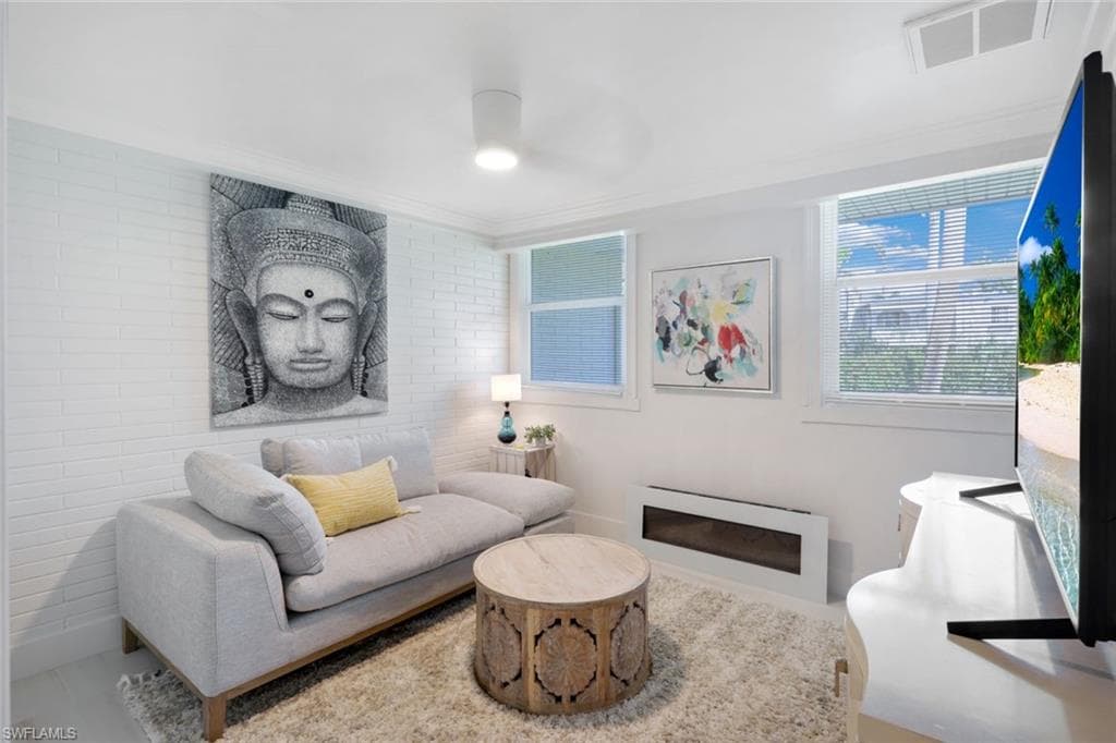 2943 Valencia WAY, FORT MYERS FL 33901-24