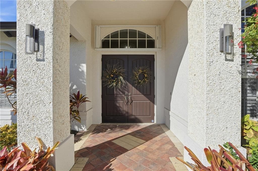1171 Royal Palm DR, NAPLES FL 34103-1