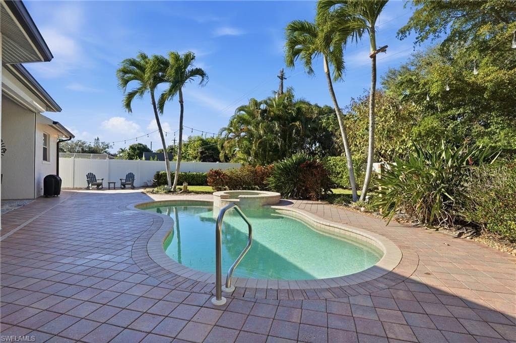 1171 Royal Palm DR, NAPLES FL 34103-20