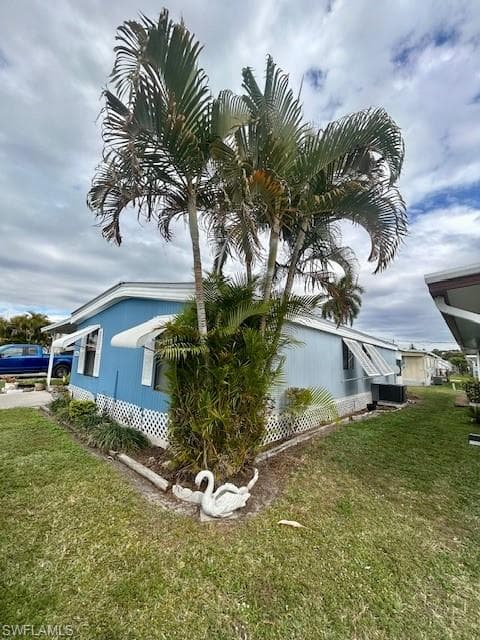 2105 Cypress CT, NAPLES FL 34110-26