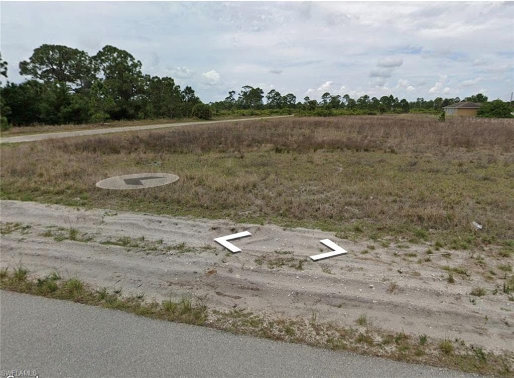 1251 Garibaldi ST E, LEHIGH ACRES FL 33974-1