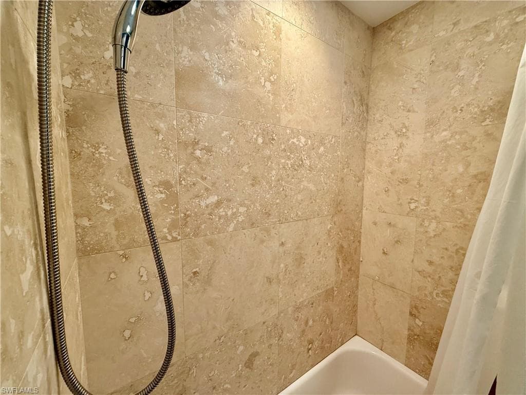 70 Ortona ST, LEHIGH ACRES FL 33936-41