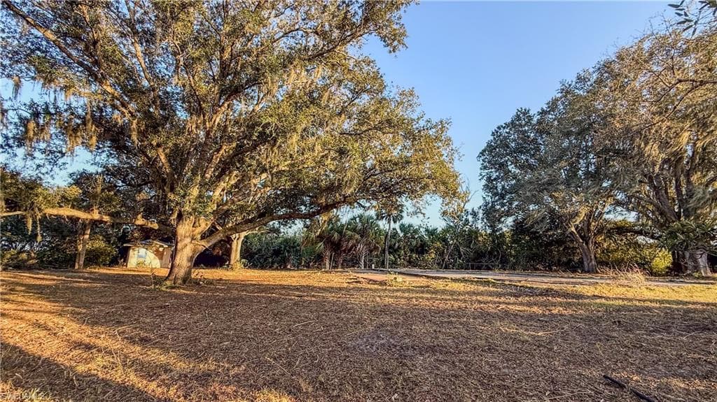 1053 Right Side RD, MOORE HAVEN FL 33471-8