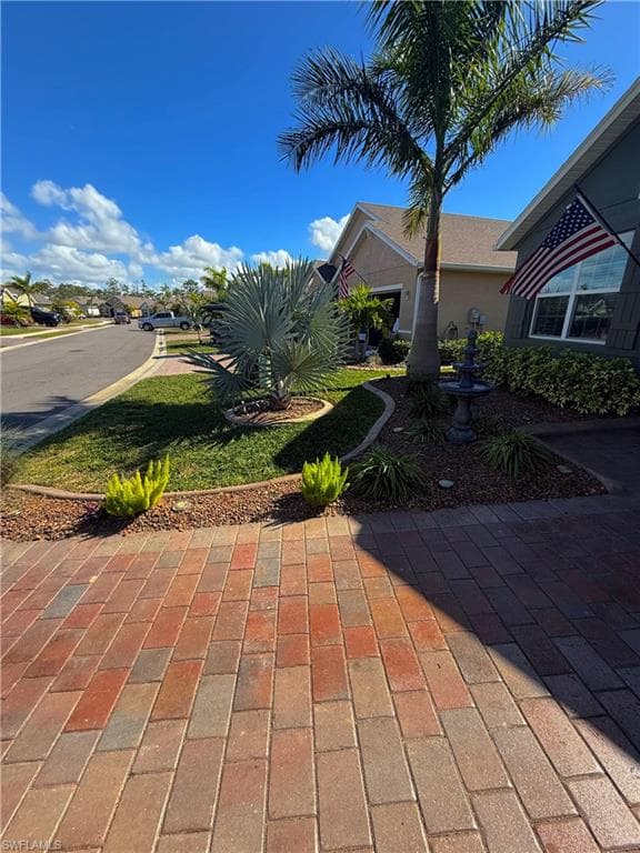 20404 Camino Torcido LOOP W, NORTH FORT MYERS FL 33917-33