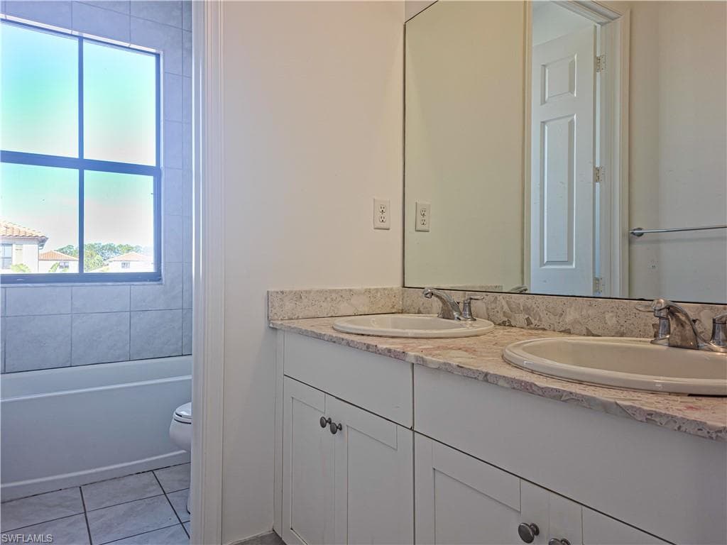 8923 Madrid CIR, NAPLES FL 34104-6