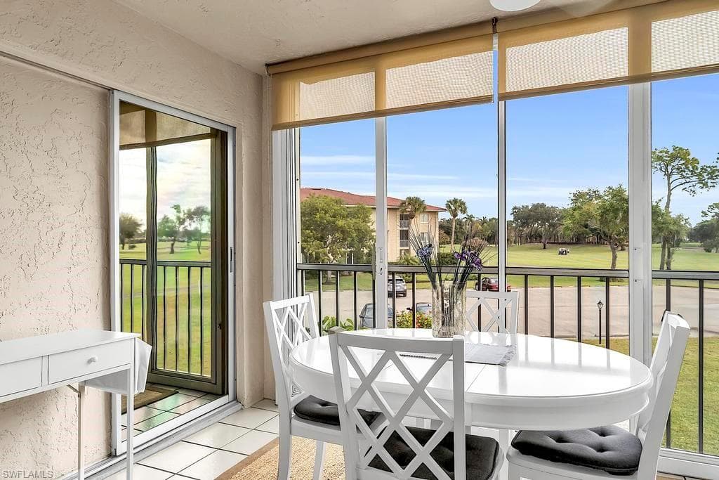 1075 Foxfire LN # 203, NAPLES FL 34104-16