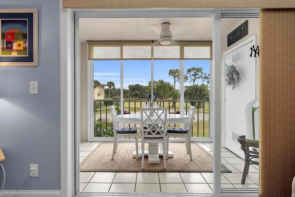 1075 Foxfire LN # 203, NAPLES FL 34104-14