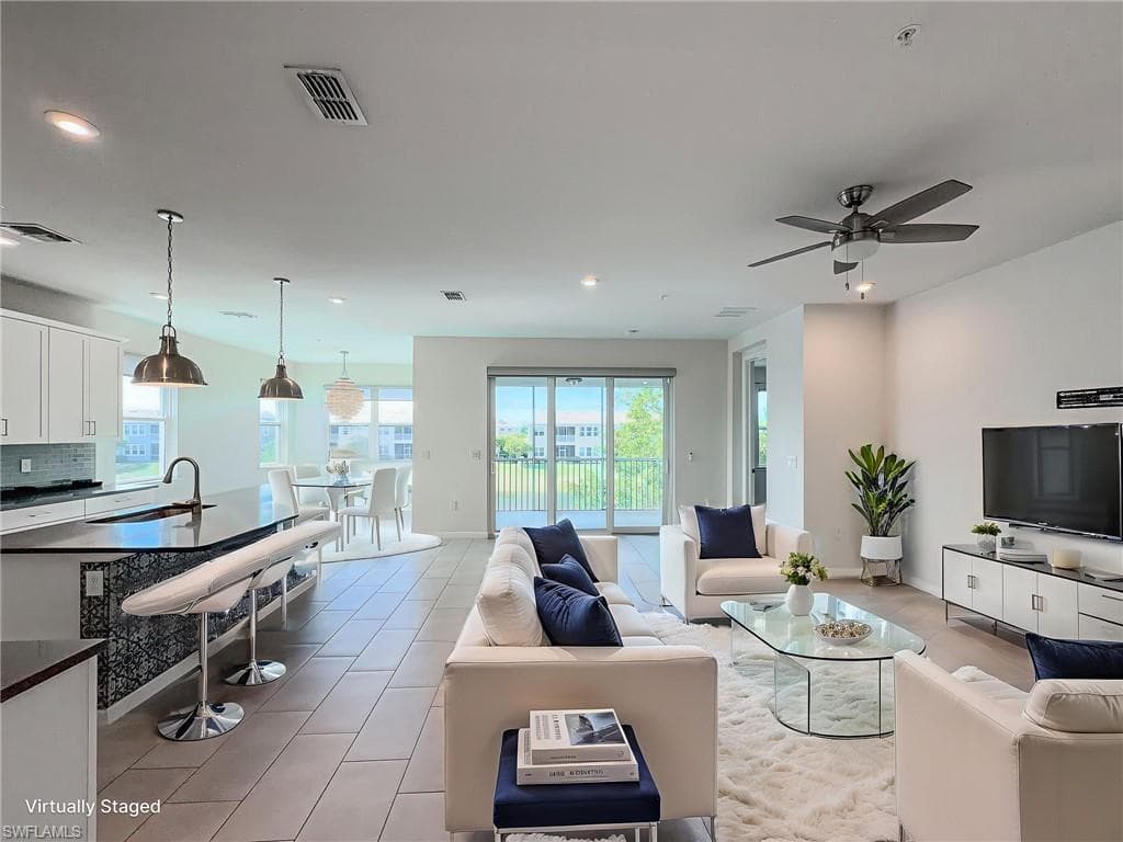 4721 Arboretum CIR # 201, NAPLES FL 34112-2