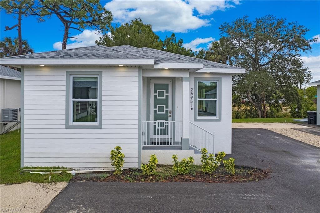 26951 Riverside DR, BONITA SPRINGS FL 34135-21