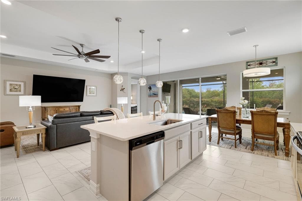 16530 Seagate PL, BONITA SPRINGS FL 34135-8