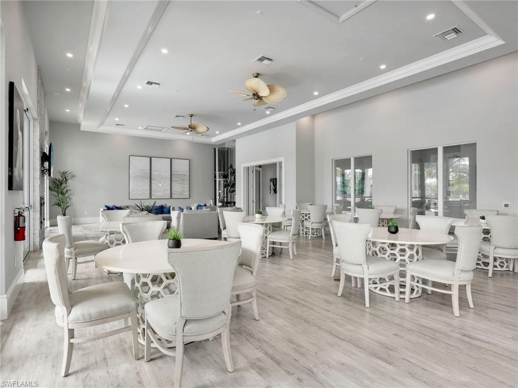 268 Indies DR E # 201, NAPLES FL 34114-26