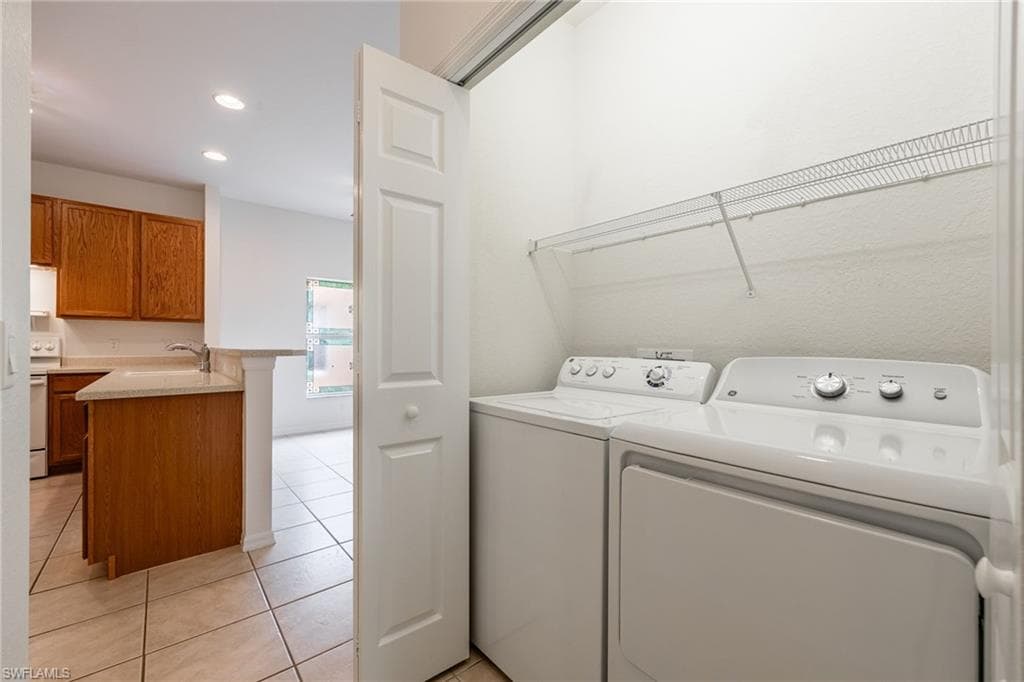 9733 Mendocino DR, FORT MYERS FL 33919-19