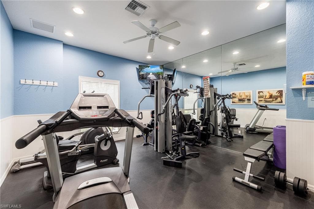 9733 Mendocino DR, FORT MYERS FL 33919-30