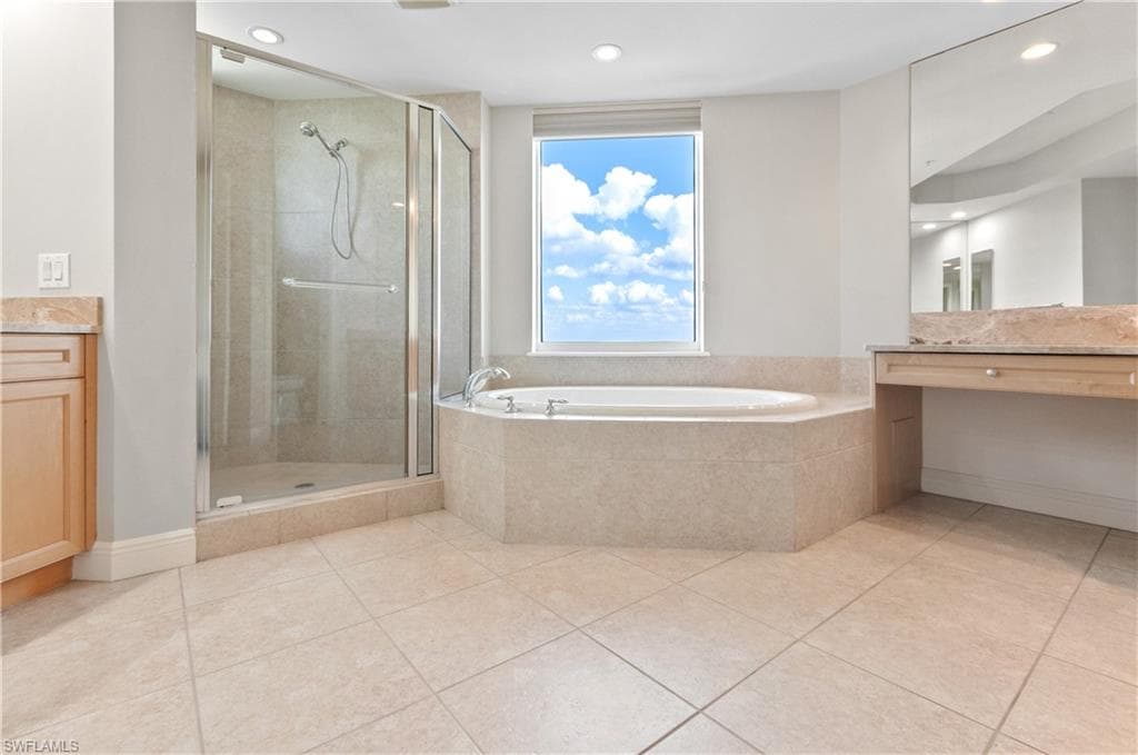 23850 Via Italia CIR # 1706, ESTERO FL 34134-25