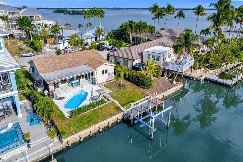 280 Ibis ST, FORT MYERS BEACH FL 33931-1