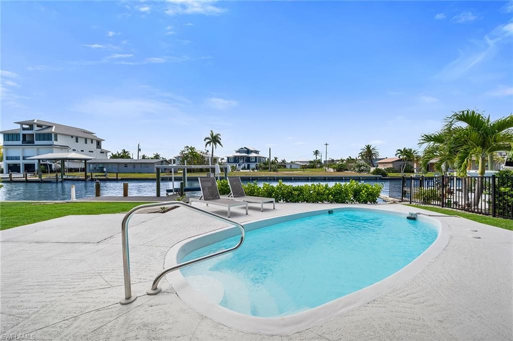 280 Ibis ST, FORT MYERS BEACH FL 33931-21