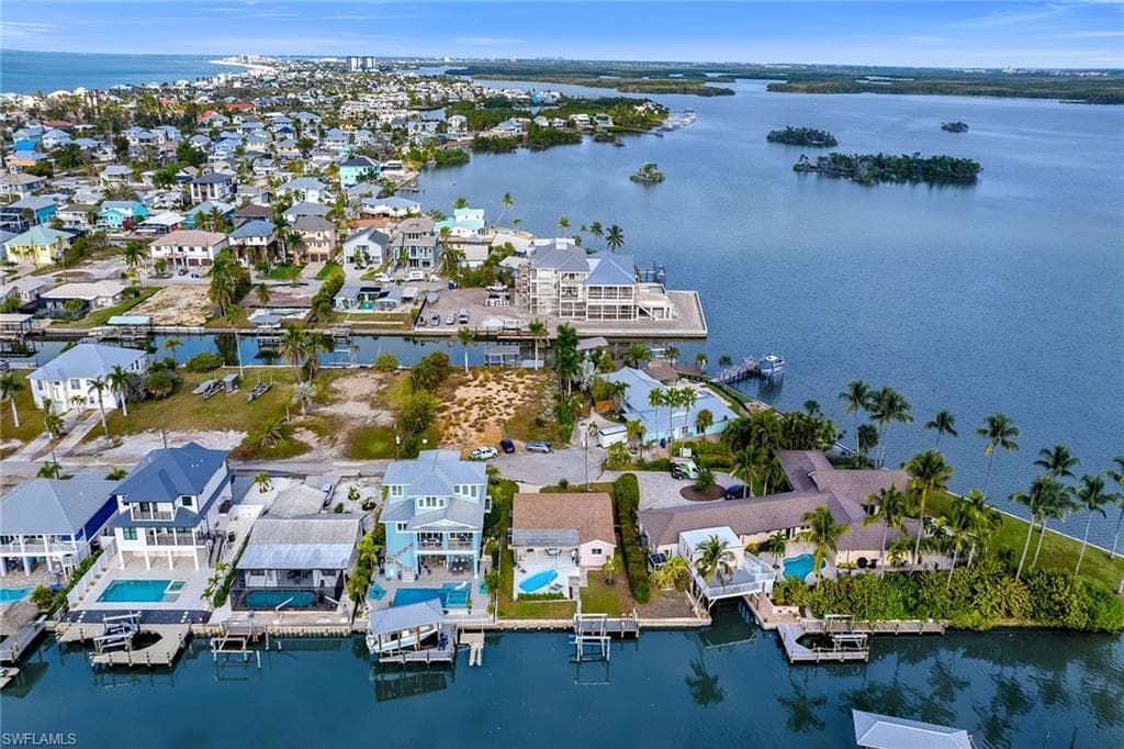 280 Ibis ST, FORT MYERS BEACH FL 33931-31