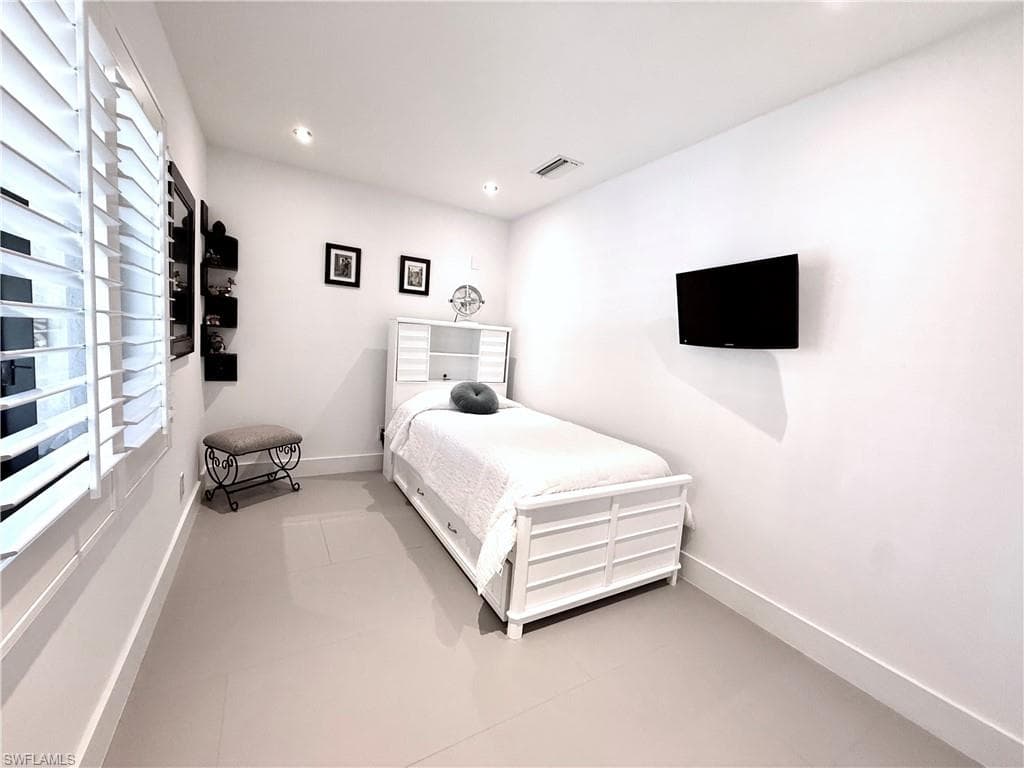 3631 1st AVE NW, NAPLES FL 34120-26