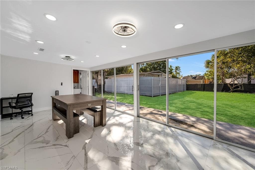 3954 Coconut CIR N, NAPLES FL 34104-11