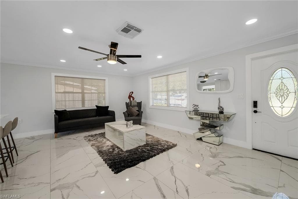 3954 Coconut CIR N, NAPLES FL 34104-4