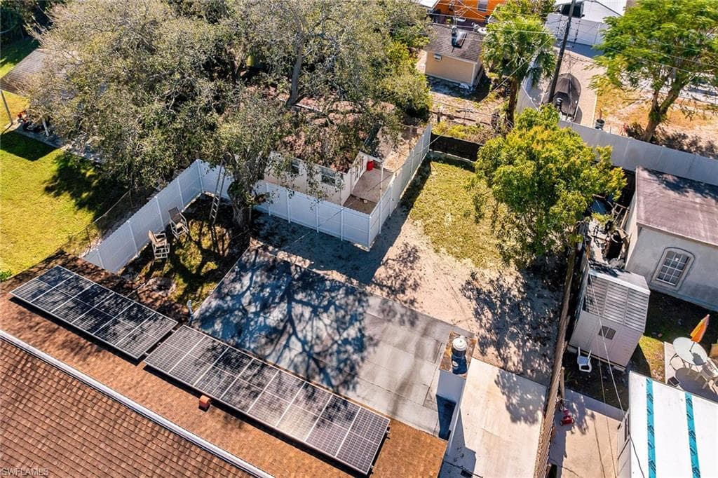 3954 Coconut CIR N, NAPLES FL 34104-33