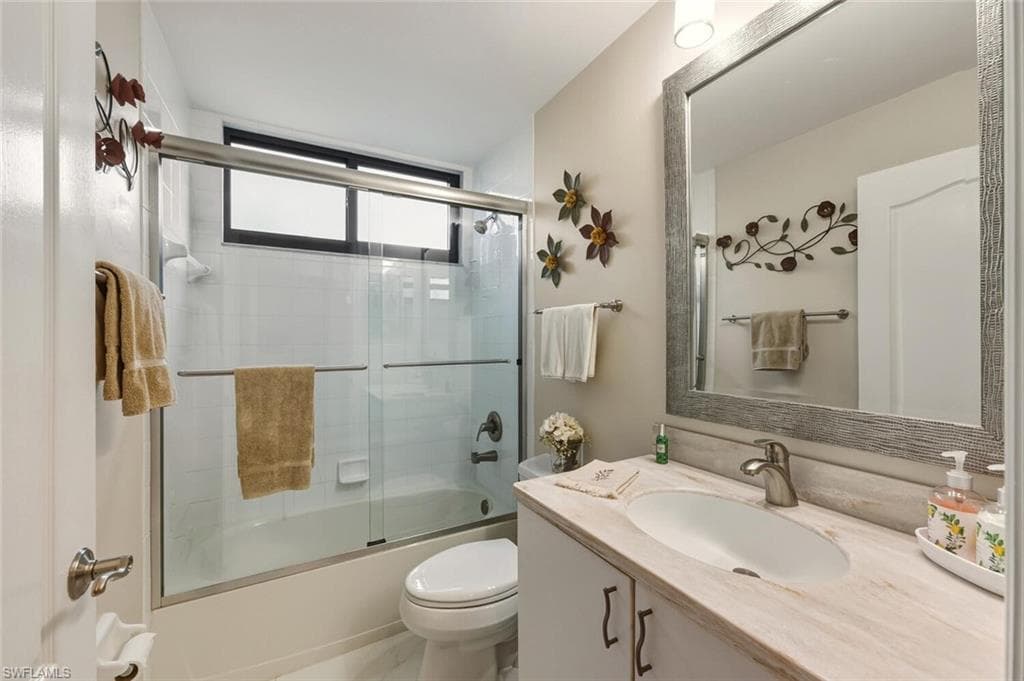 8370 Heritage Links CT # 2016, NAPLES FL 34112-21