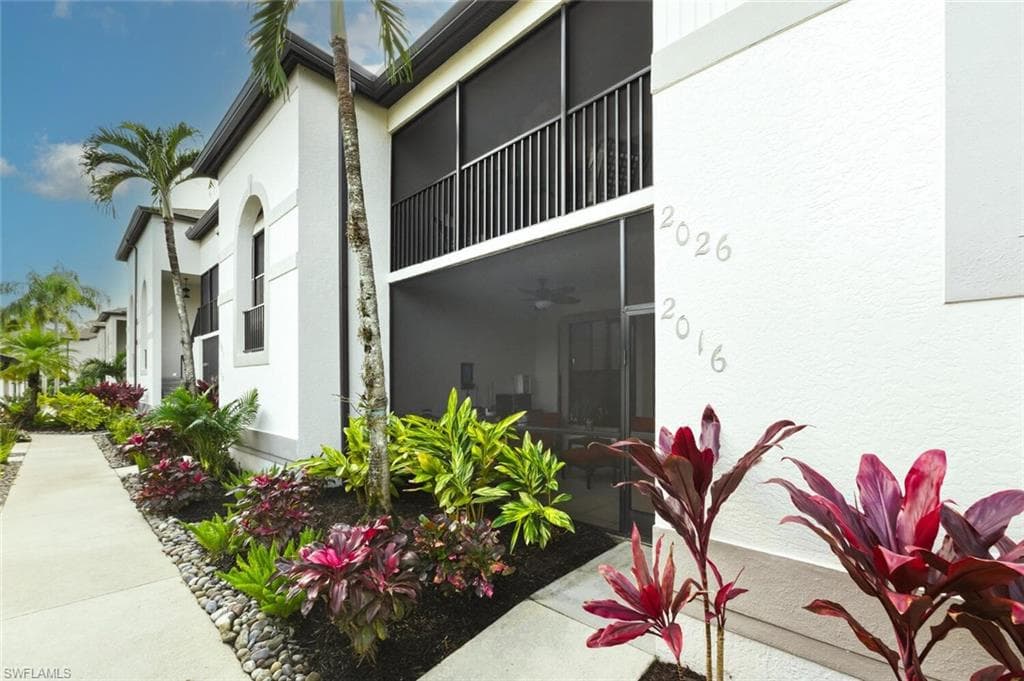 8370 Heritage Links CT # 2016, NAPLES FL 34112-2