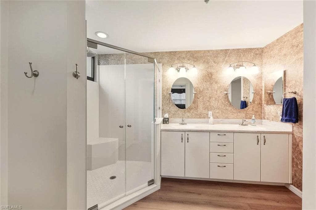 8370 Heritage Links CT # 2016, NAPLES FL 34112-17