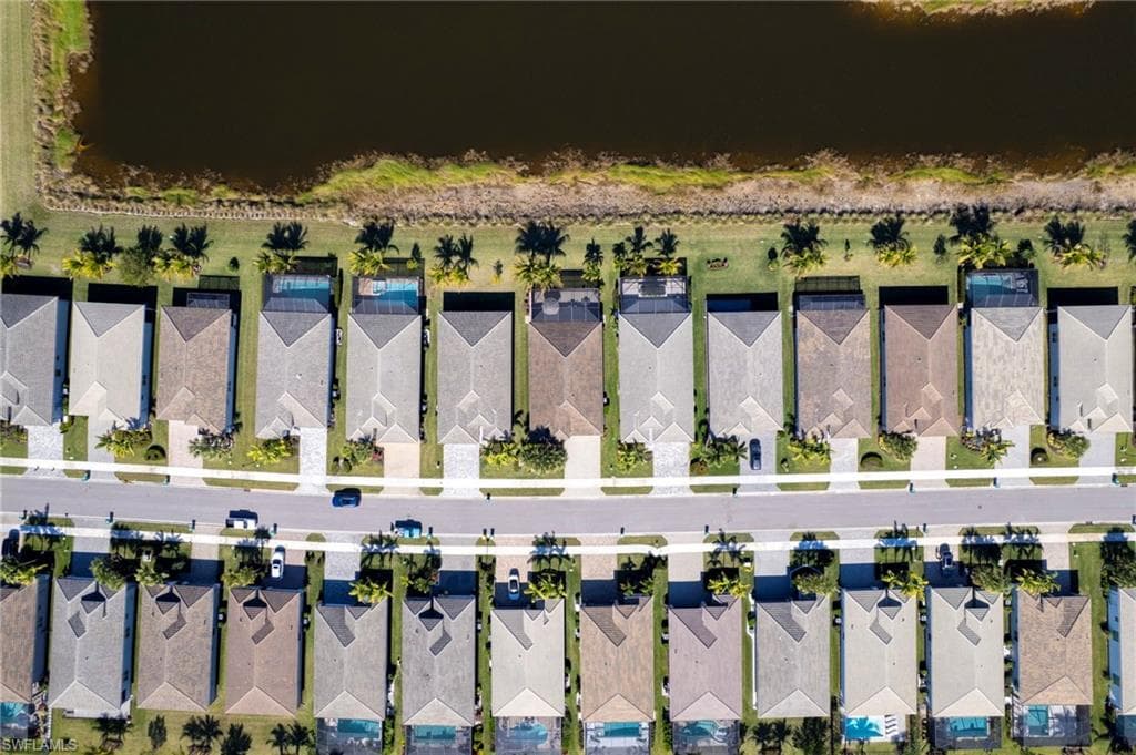11528 Jacaranda DR-21