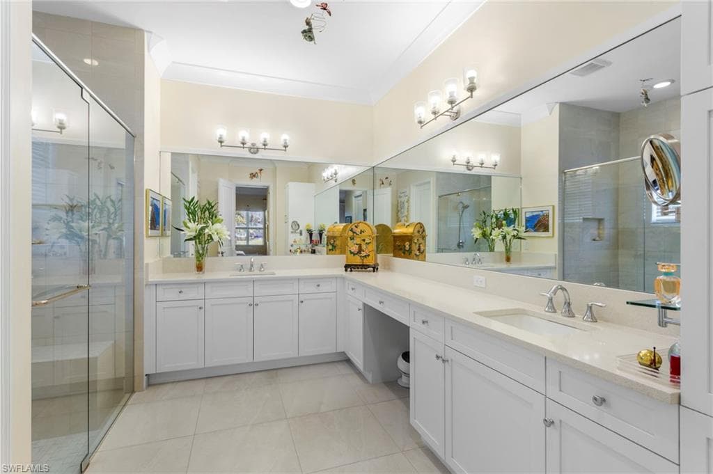 11528 Jacaranda DR-13